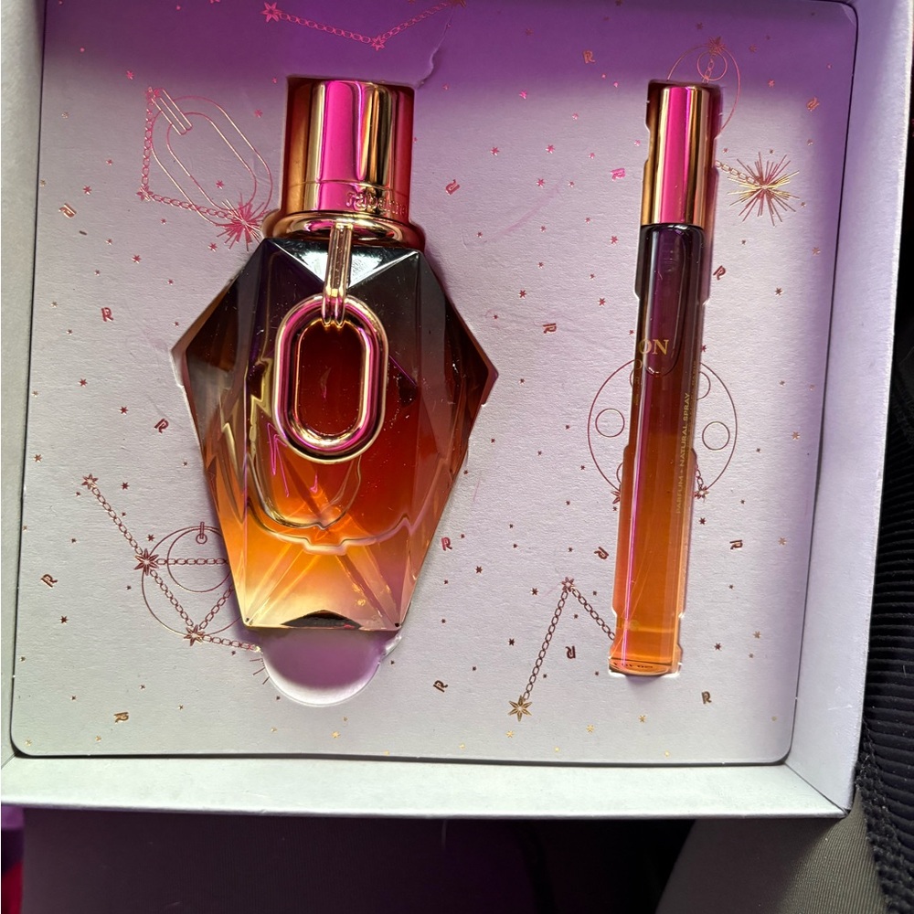Elegant Perfume Set with Gradient Bottle